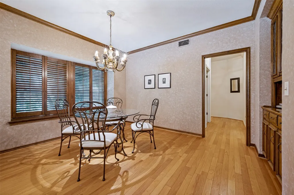 5901 Flintshire Lane Dallas TX 75252