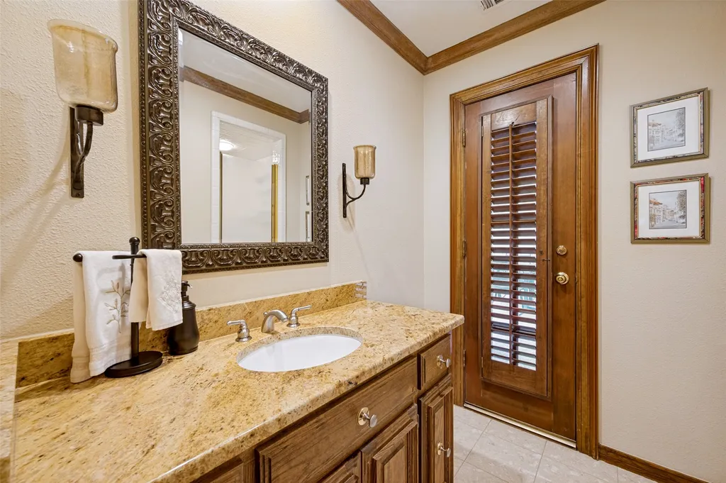 5901 Flintshire Lane Dallas TX 75252