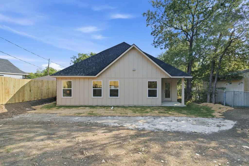 3220 25th Street Fort Worth TX 76106