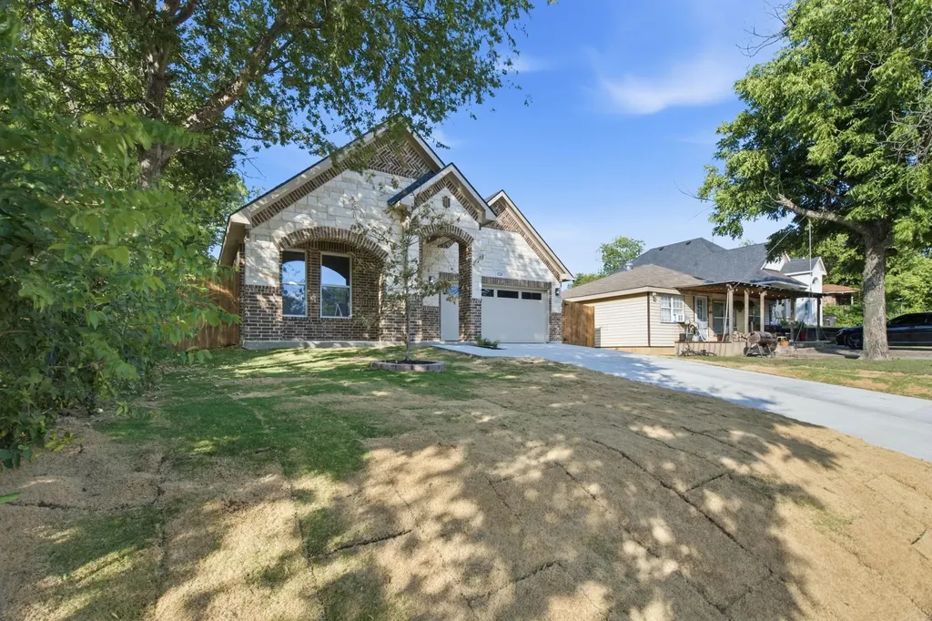 3220 25th Street Fort Worth TX 76106