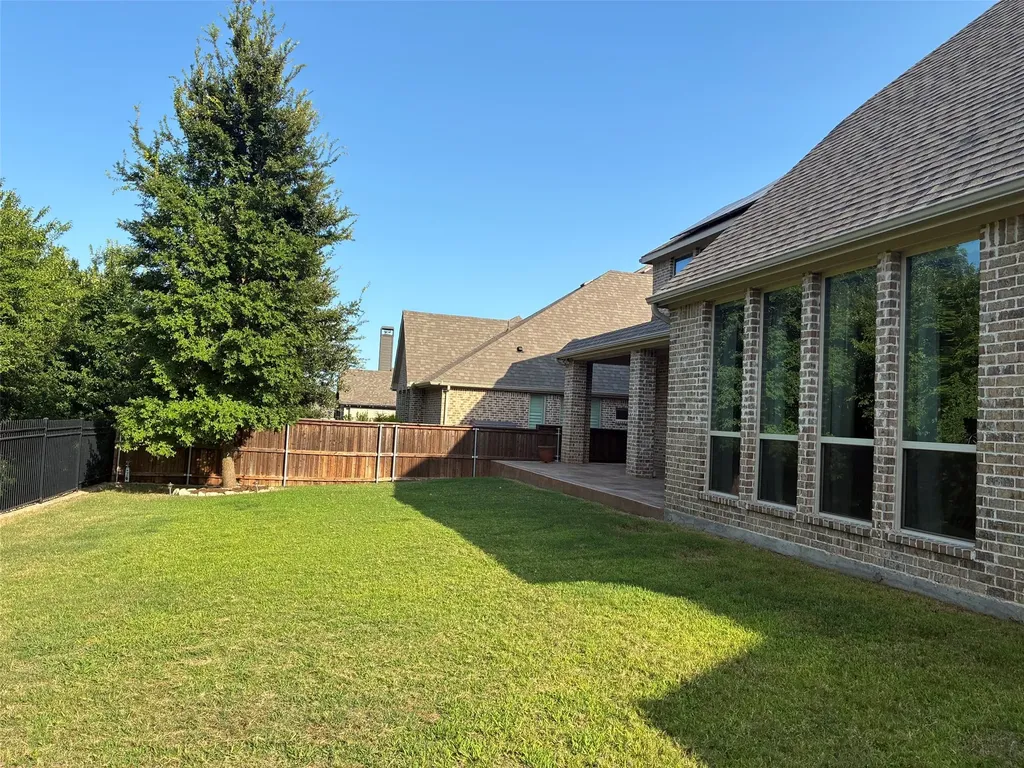 6220 Crystal Cove Court Mckinney TX 75071