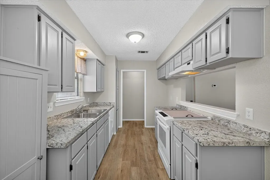 7728 Partridge Drive Watauga TX 76148