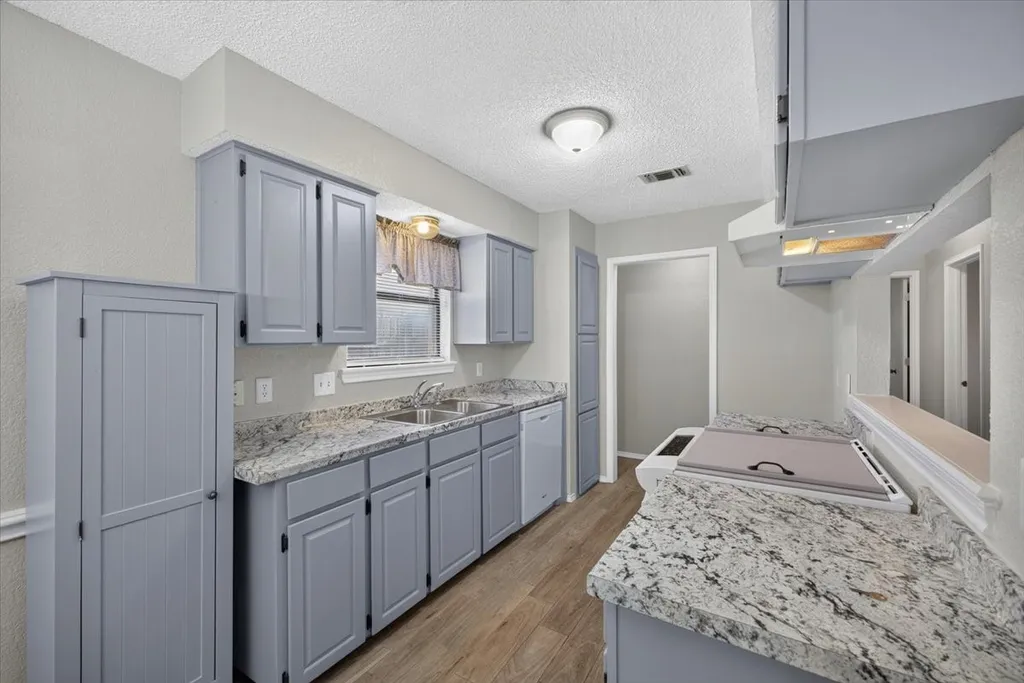 7728 Partridge Drive Watauga TX 76148