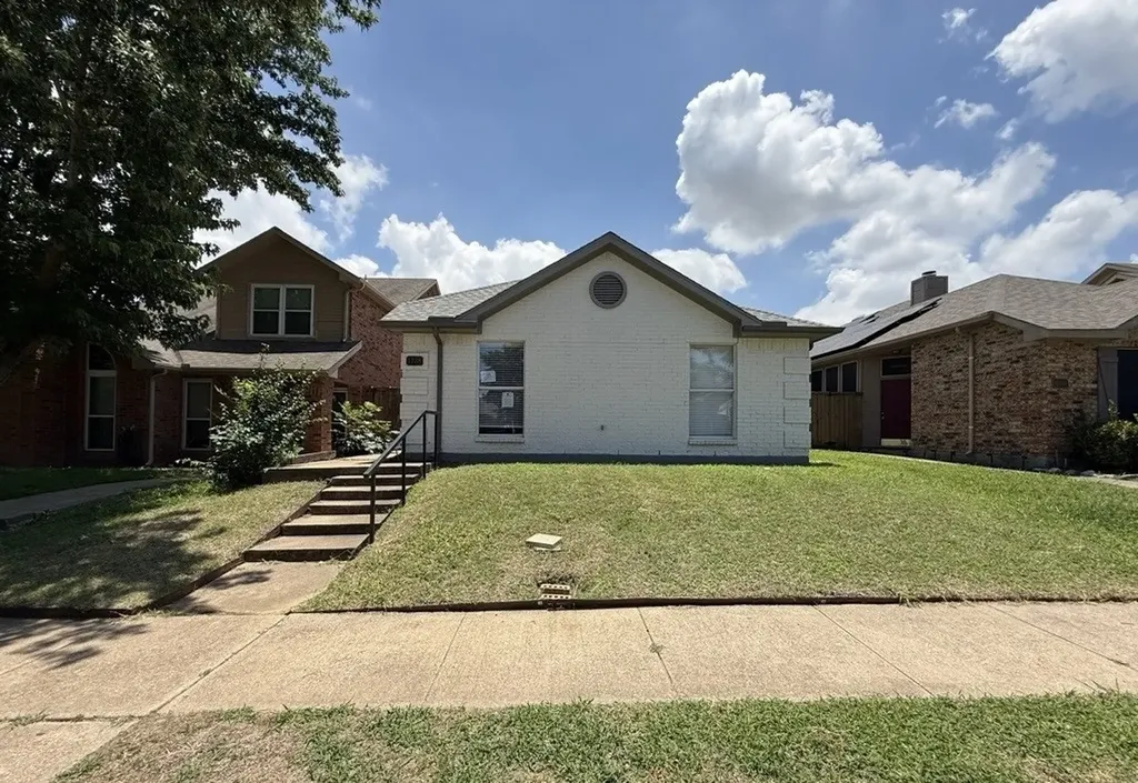 1338 Overlook Drive Lewisville TX 75067