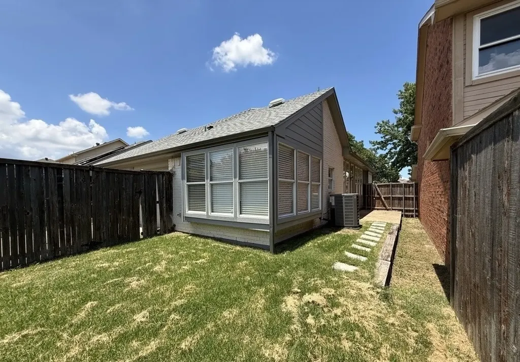 1338 Overlook Drive Lewisville TX 75067