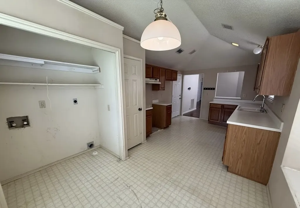 1338 Overlook Drive Lewisville TX 75067