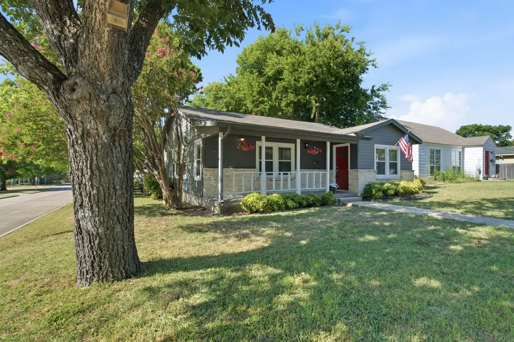 3851 Harley Avenue Fort Worth TX 76107