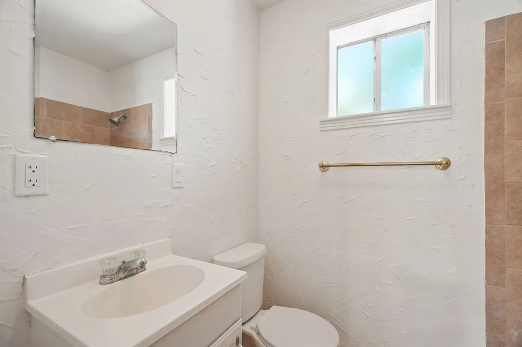 3851 Harley Avenue Fort Worth TX 76107