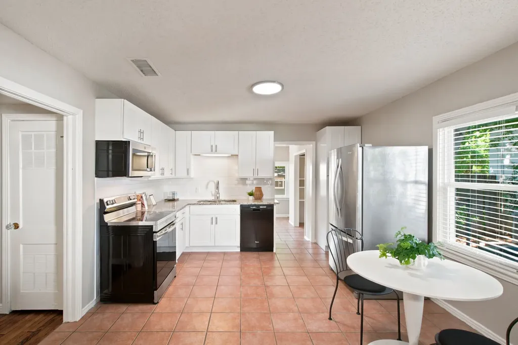 3851 Harley Avenue Fort Worth TX 76107