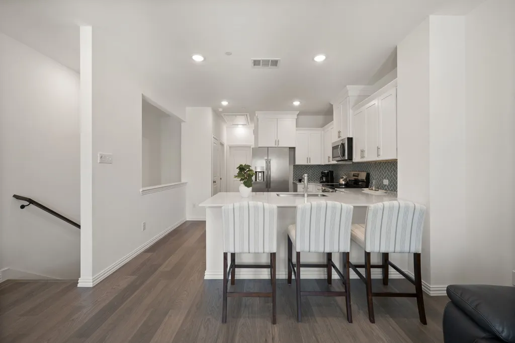 5243 Legacy Street Haltom City TX 76117