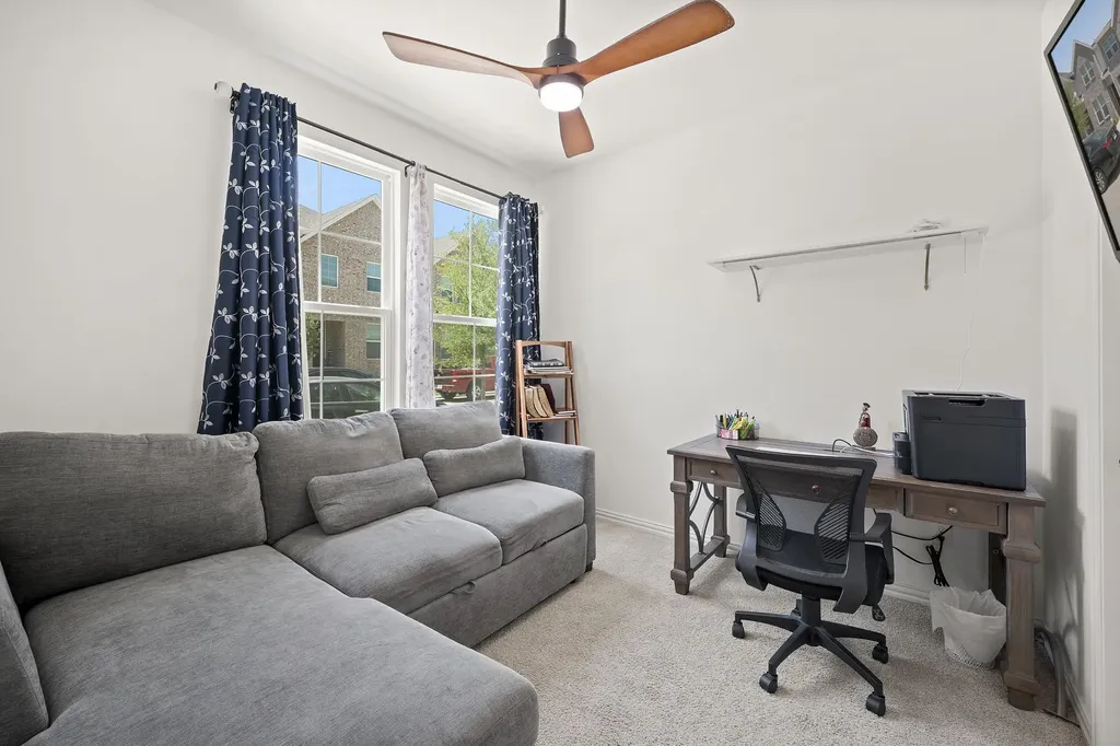 5243 Legacy Street Haltom City TX 76117
