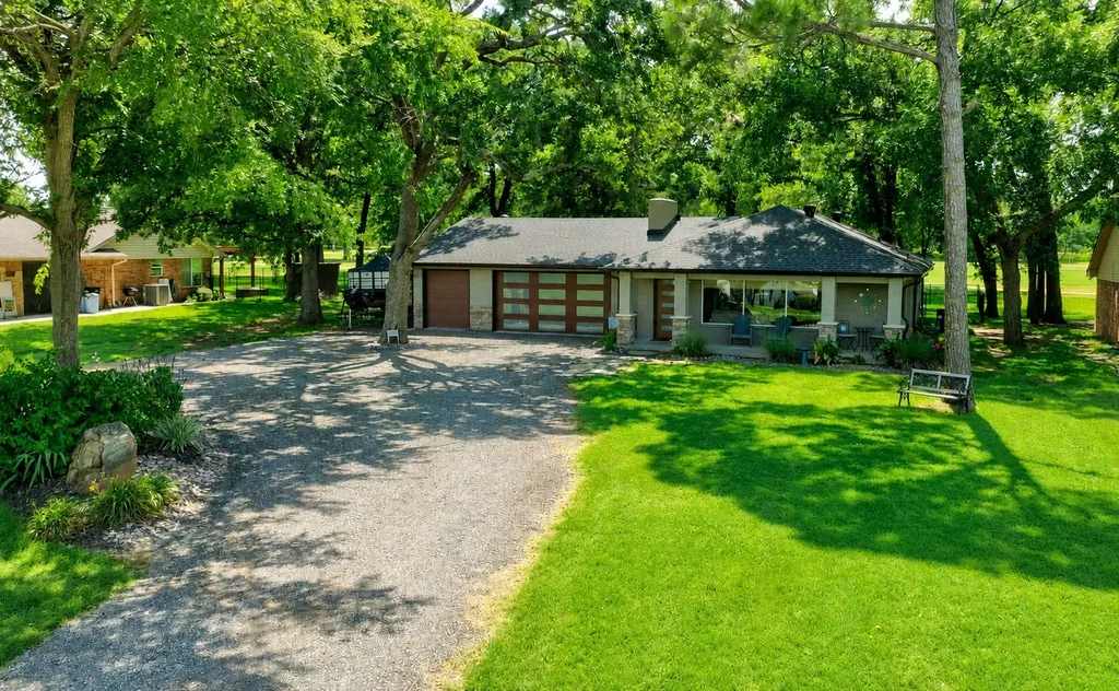 1118 Kiowa Drive W Gainesville TX 76240