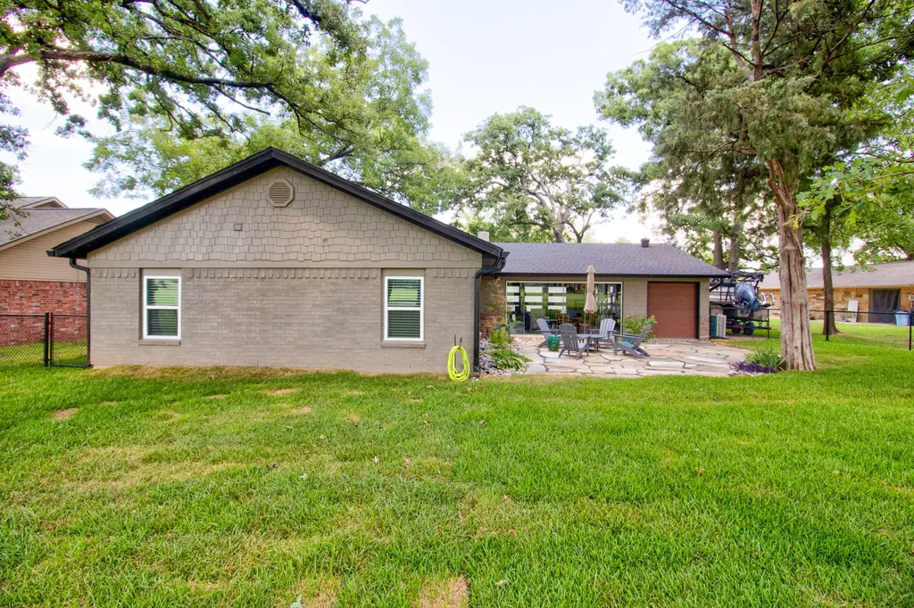 1118 Kiowa Drive W Gainesville TX 76240