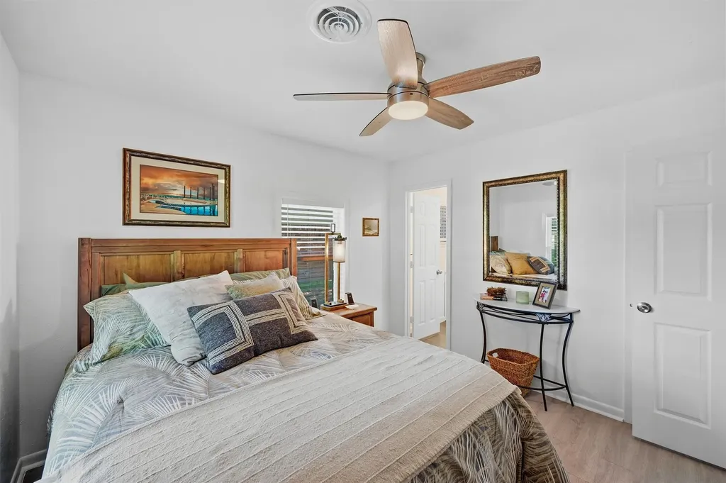 1118 Kiowa Drive W Gainesville TX 76240