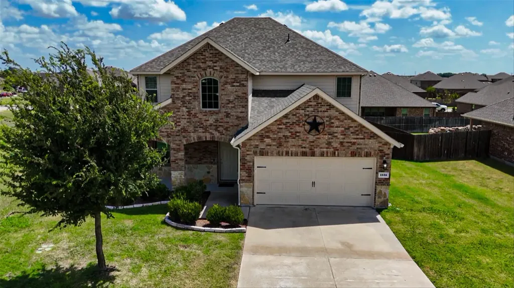 1535 Meadowlake Drive Waxahachie TX 75165