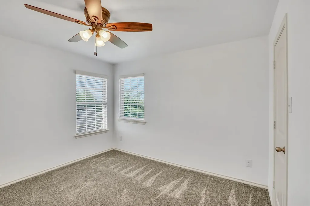 1535 Meadowlake Drive Waxahachie TX 75165