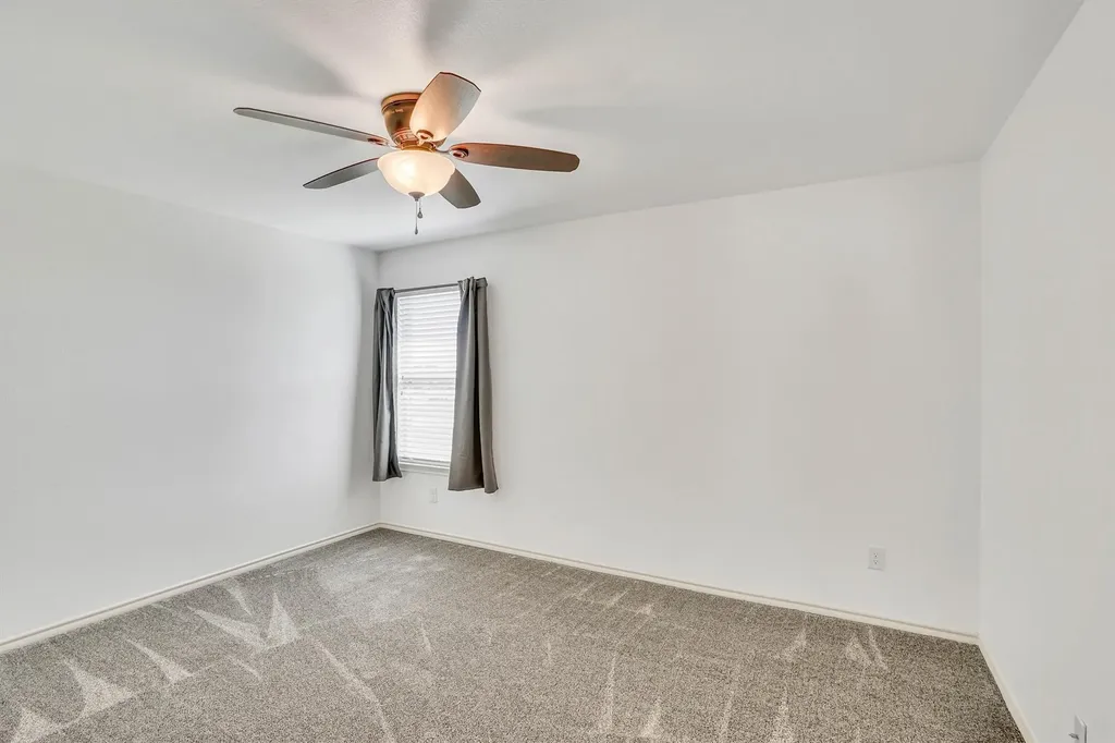 1535 Meadowlake Drive Waxahachie TX 75165