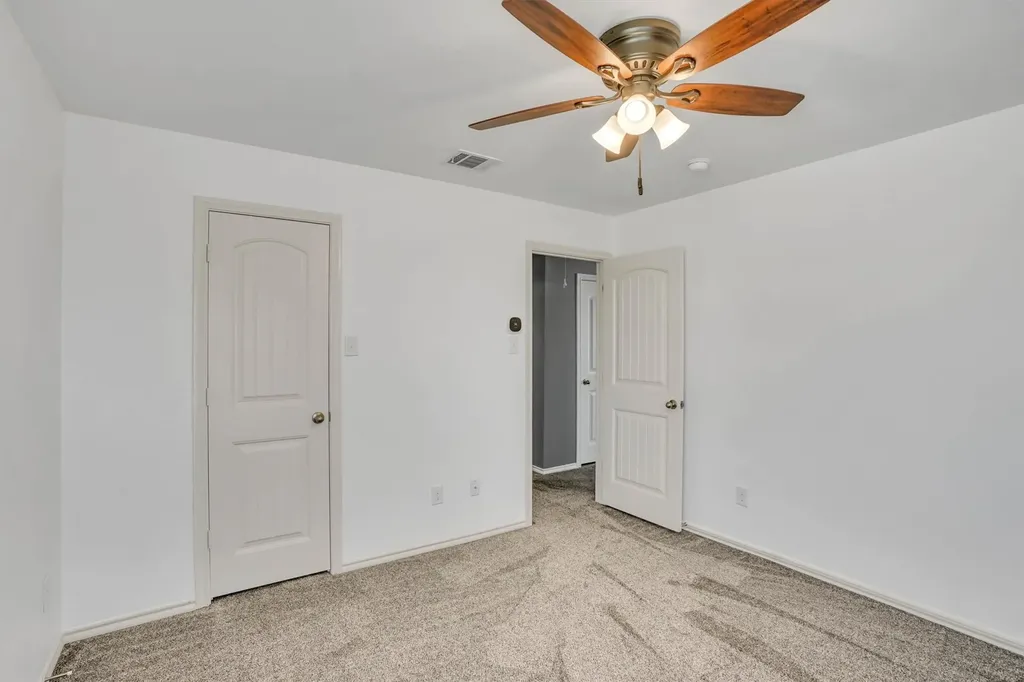 1535 Meadowlake Drive Waxahachie TX 75165