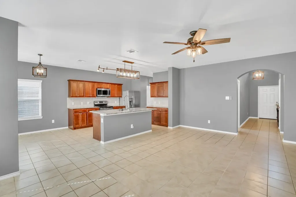 1535 Meadowlake Drive Waxahachie TX 75165