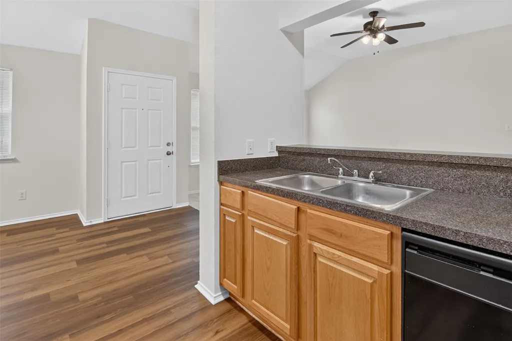 5206 Mountain Spring Trail Fort Worth TX 76123