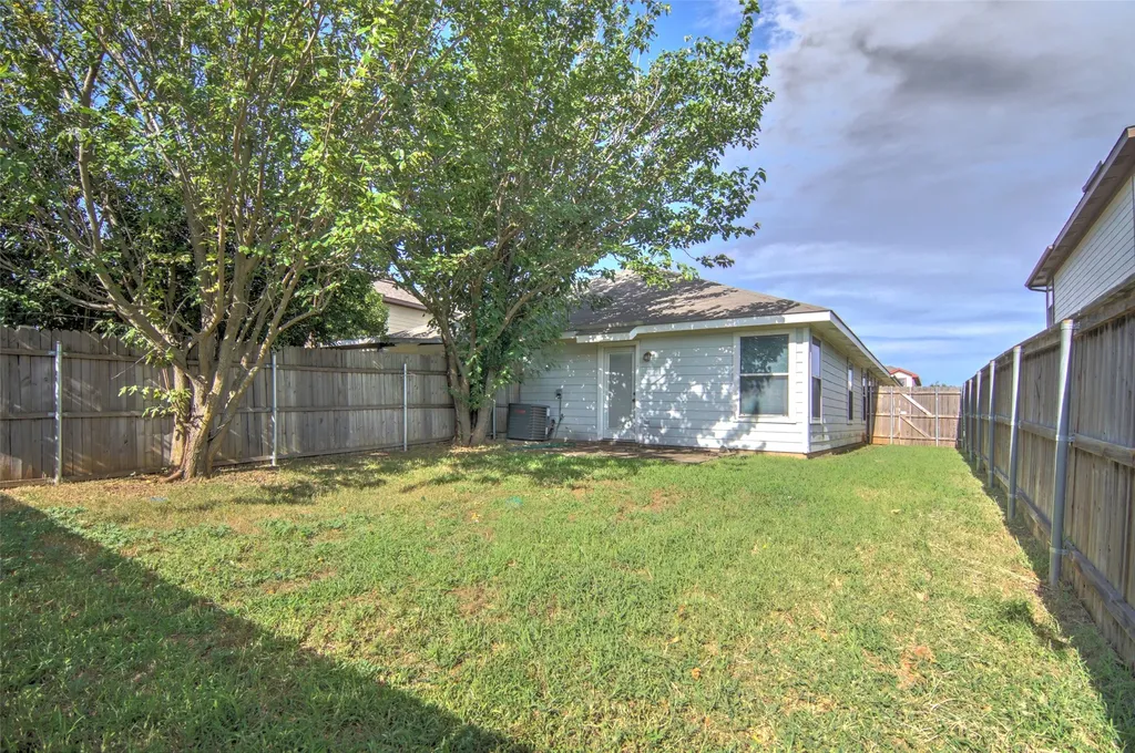 5206 Mountain Spring Trail Fort Worth TX 76123