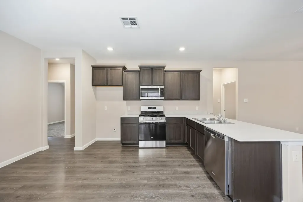3921 Oak Creek Circle Denison TX 75020