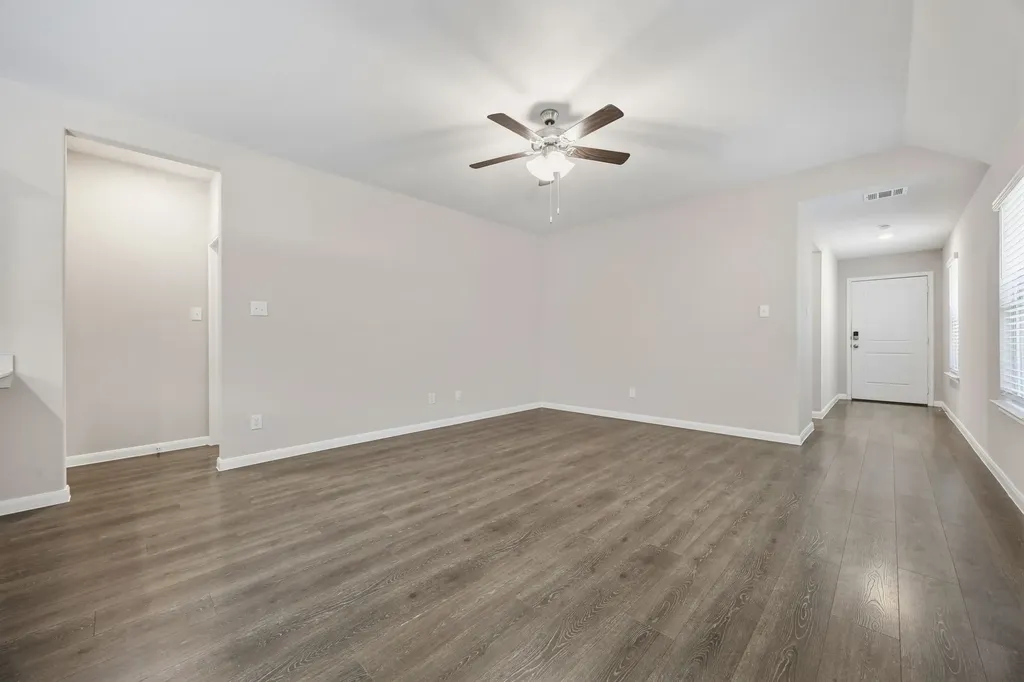 3921 Oak Creek Circle Denison TX 75020