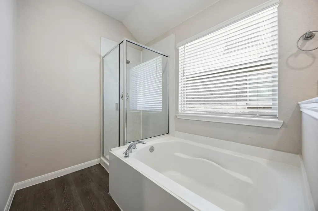 3921 Oak Creek Circle Denison TX 75020