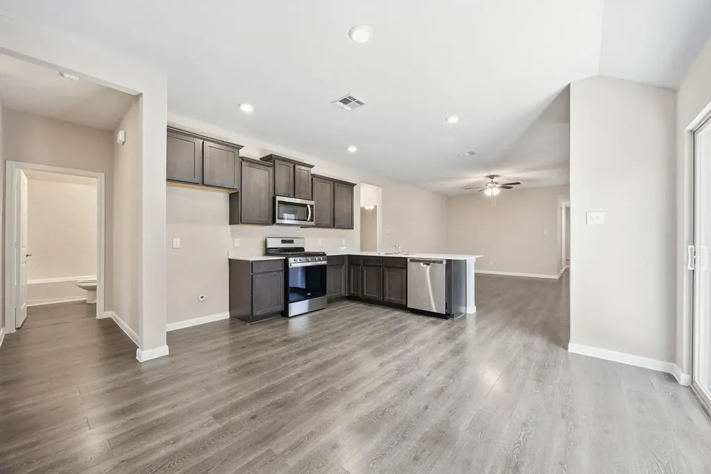 3921 Oak Creek Circle Denison TX 75020