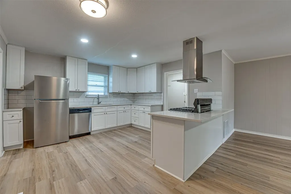 825 Branch Drive Garland TX 75041