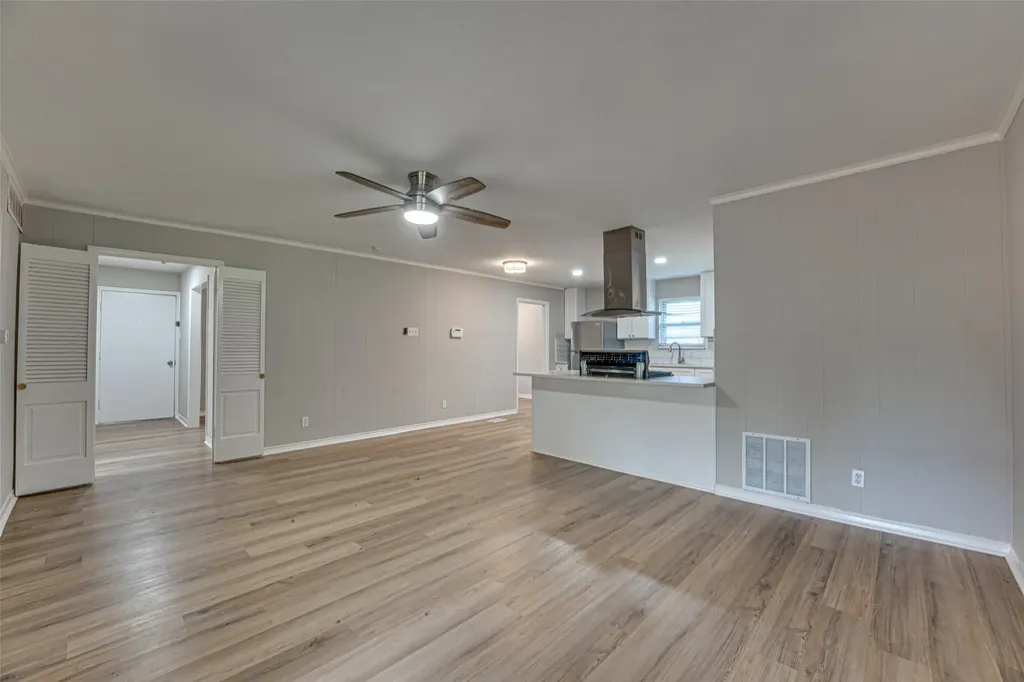 825 Branch Drive Garland TX 75041