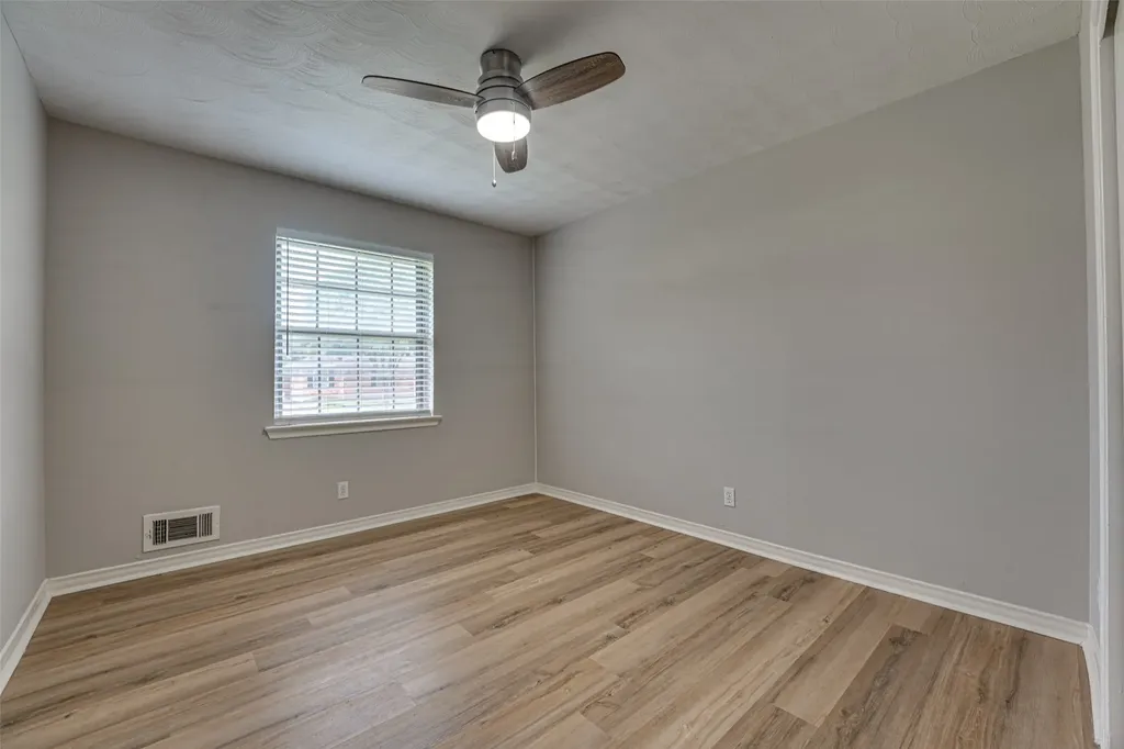 825 Branch Drive Garland TX 75041