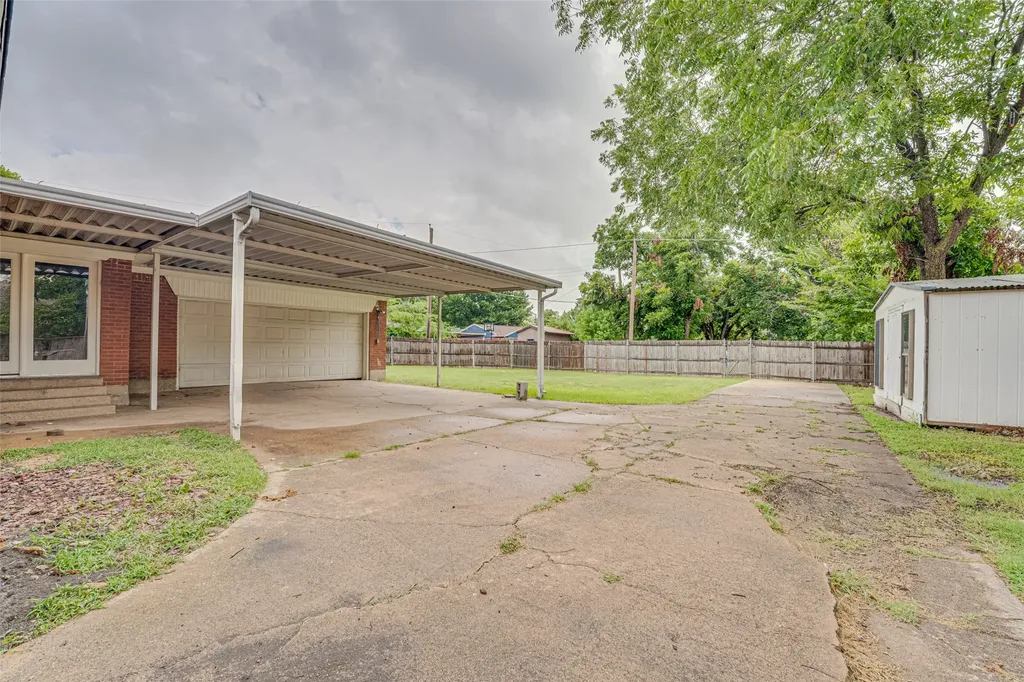 825 Branch Drive Garland TX 75041