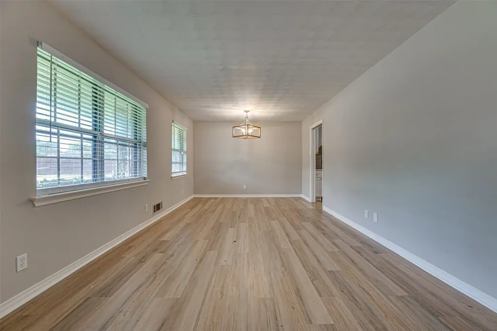 825 Branch Drive Garland TX 75041