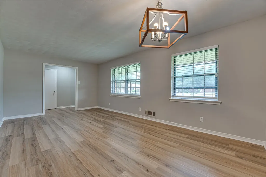 825 Branch Drive Garland TX 75041