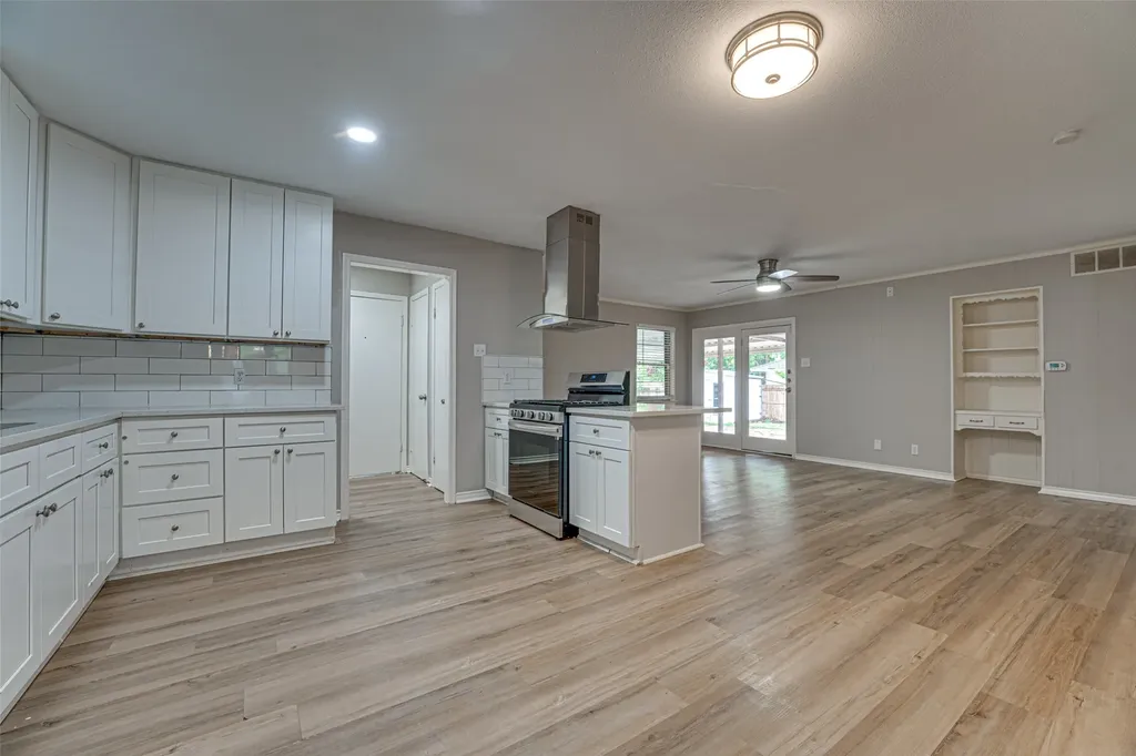 825 Branch Drive Garland TX 75041