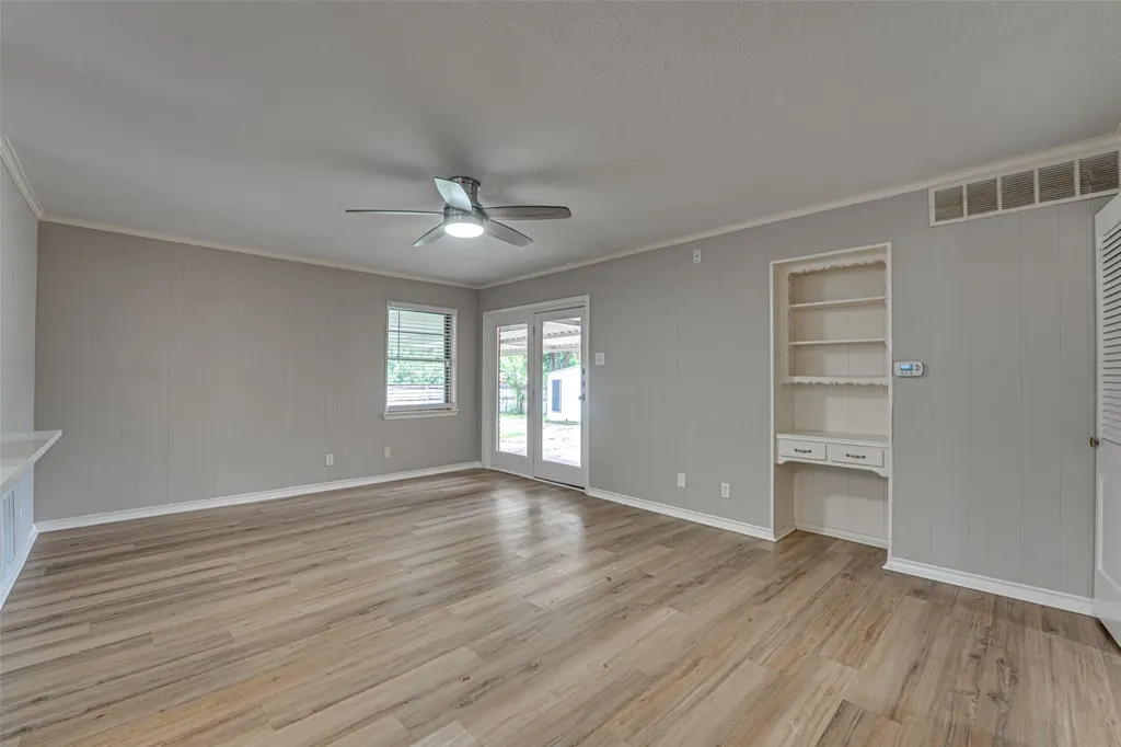 825 Branch Drive Garland TX 75041