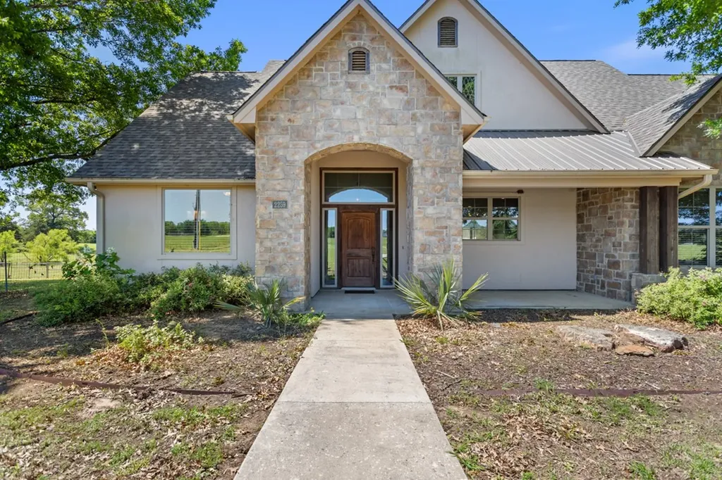 2261-C State Highway 276 Emory TX 75440