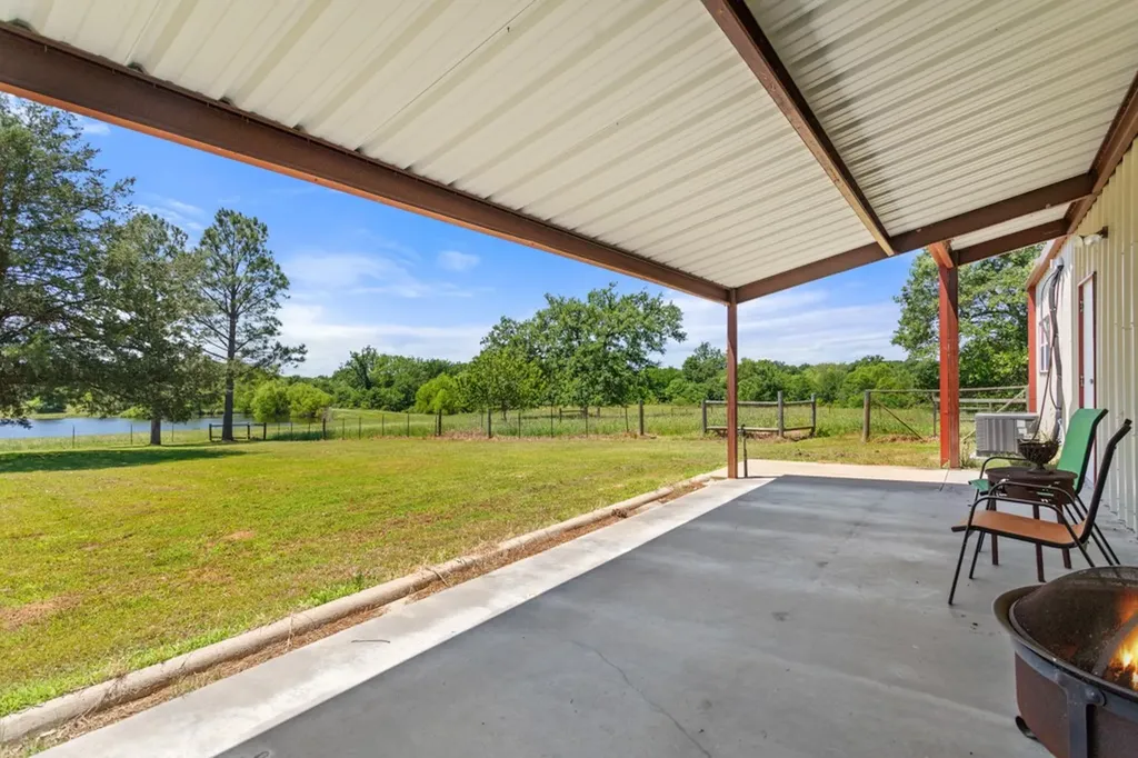 2261-C State Highway 276 Emory TX 75440