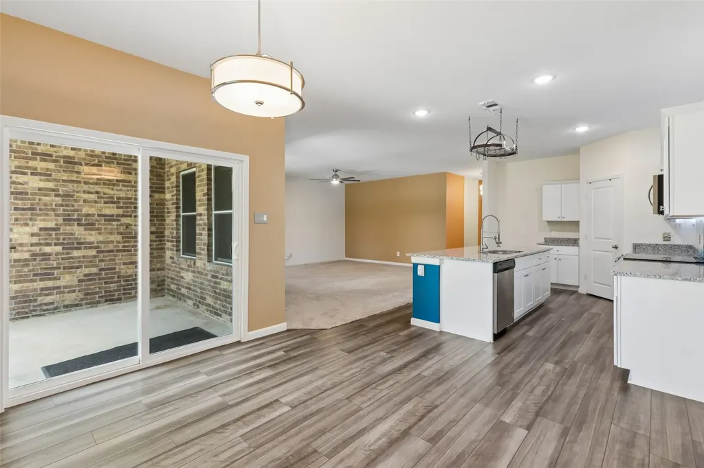 409 Stone Creek Boulevard Glenn Heights TX 75154