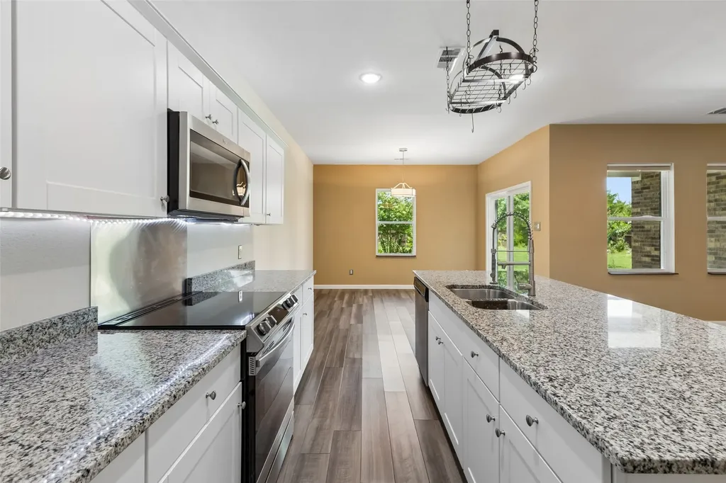 409 Stone Creek Boulevard Glenn Heights TX 75154