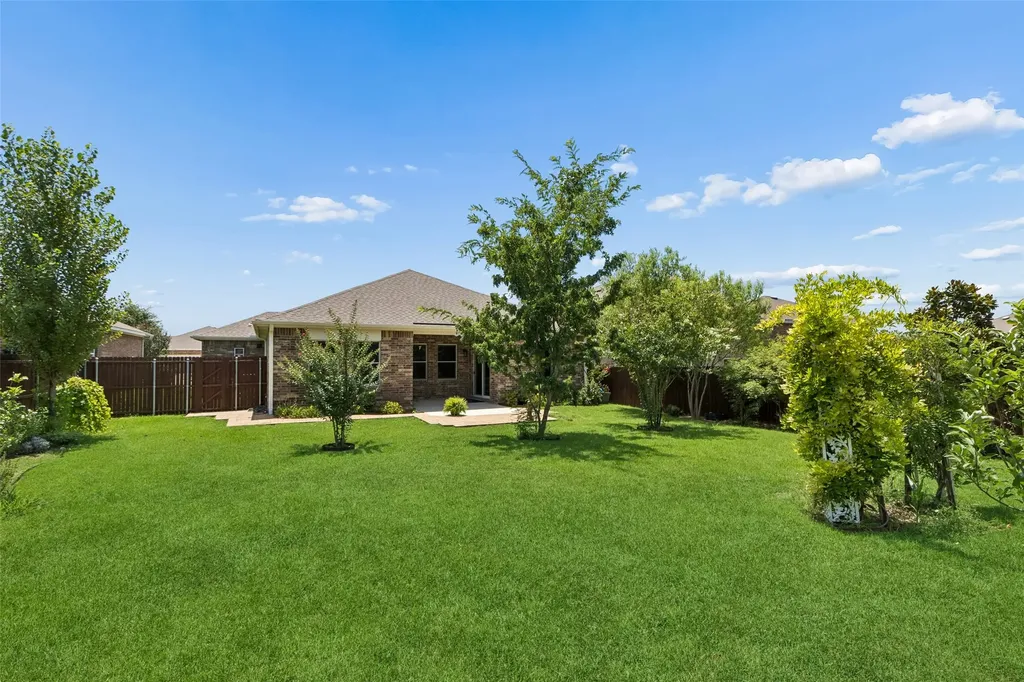 409 Stone Creek Boulevard Glenn Heights TX 75154