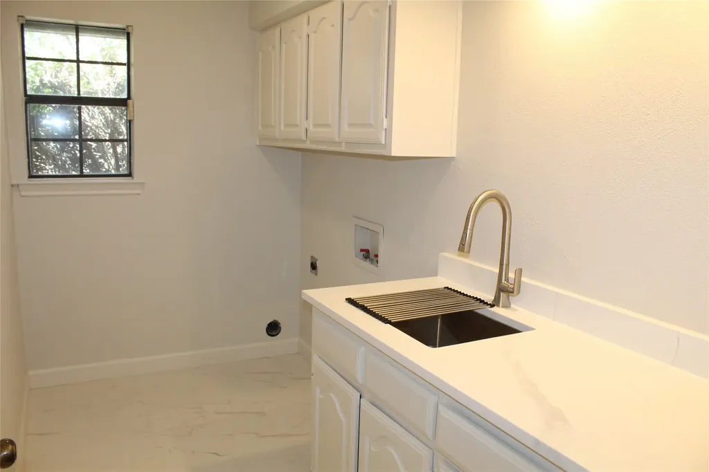 5709 Buffridge Trail Dallas TX 75252