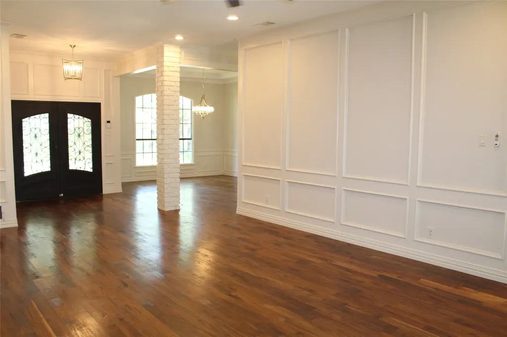 5709 Buffridge Trail Dallas TX 75252