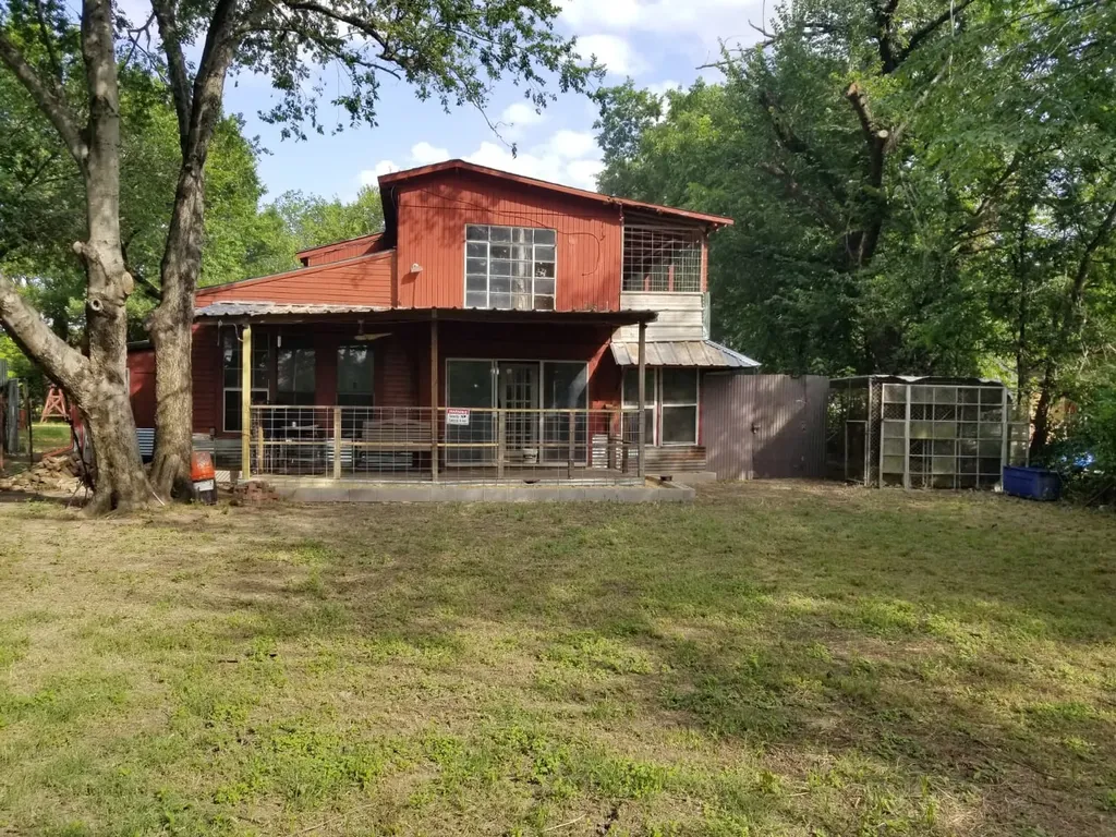 2207 Silverado Drive Dallas TX 75253