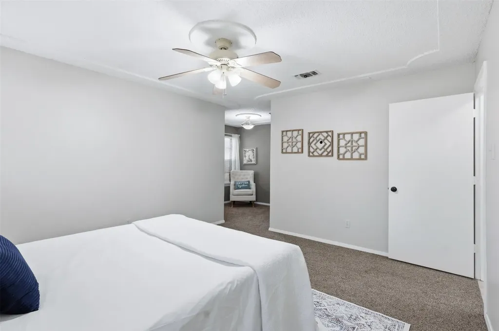 5536 Meadow Oak Street North Richland Hills TX 76180