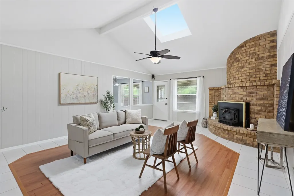 5536 Meadow Oak Street North Richland Hills TX 76180