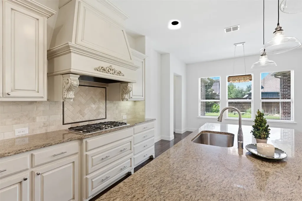 4625 Maverick Way Carrollton TX 75010