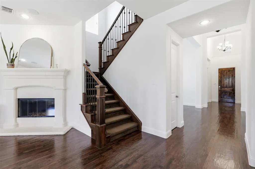 4625 Maverick Way Carrollton TX 75010