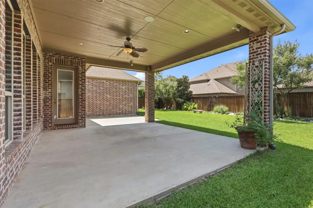 4625 Maverick Way Carrollton TX 75010